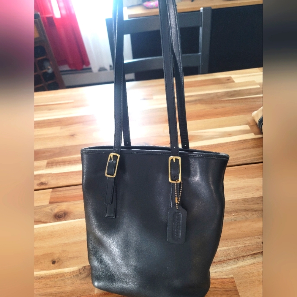 Black Leather Coach Tote Bag💕